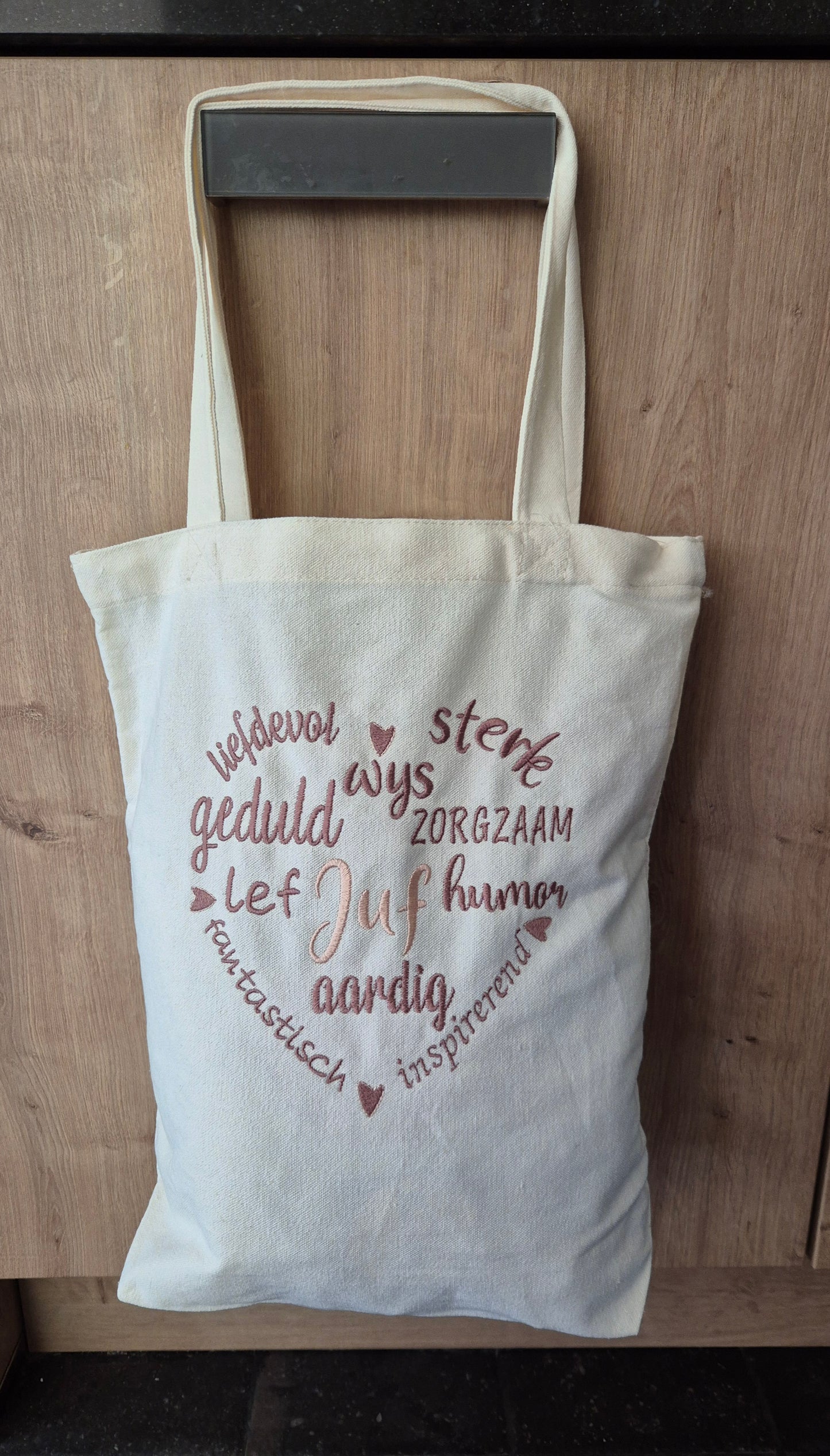Canvas juf tas met geborduurd hart