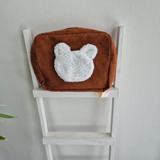 Bruin ribrugzakje met beertje