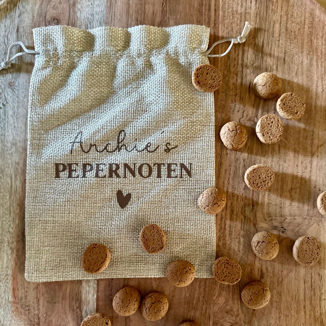 Jute pepernotenzakjes met naam (verschillende opties)