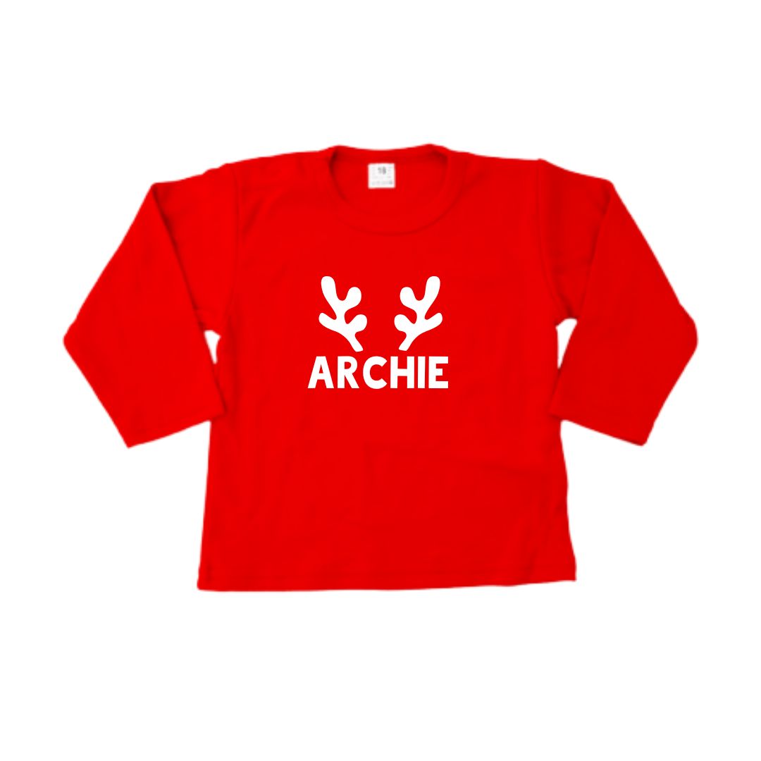Kerstshirt rendier met naam (verschillende kleuren)