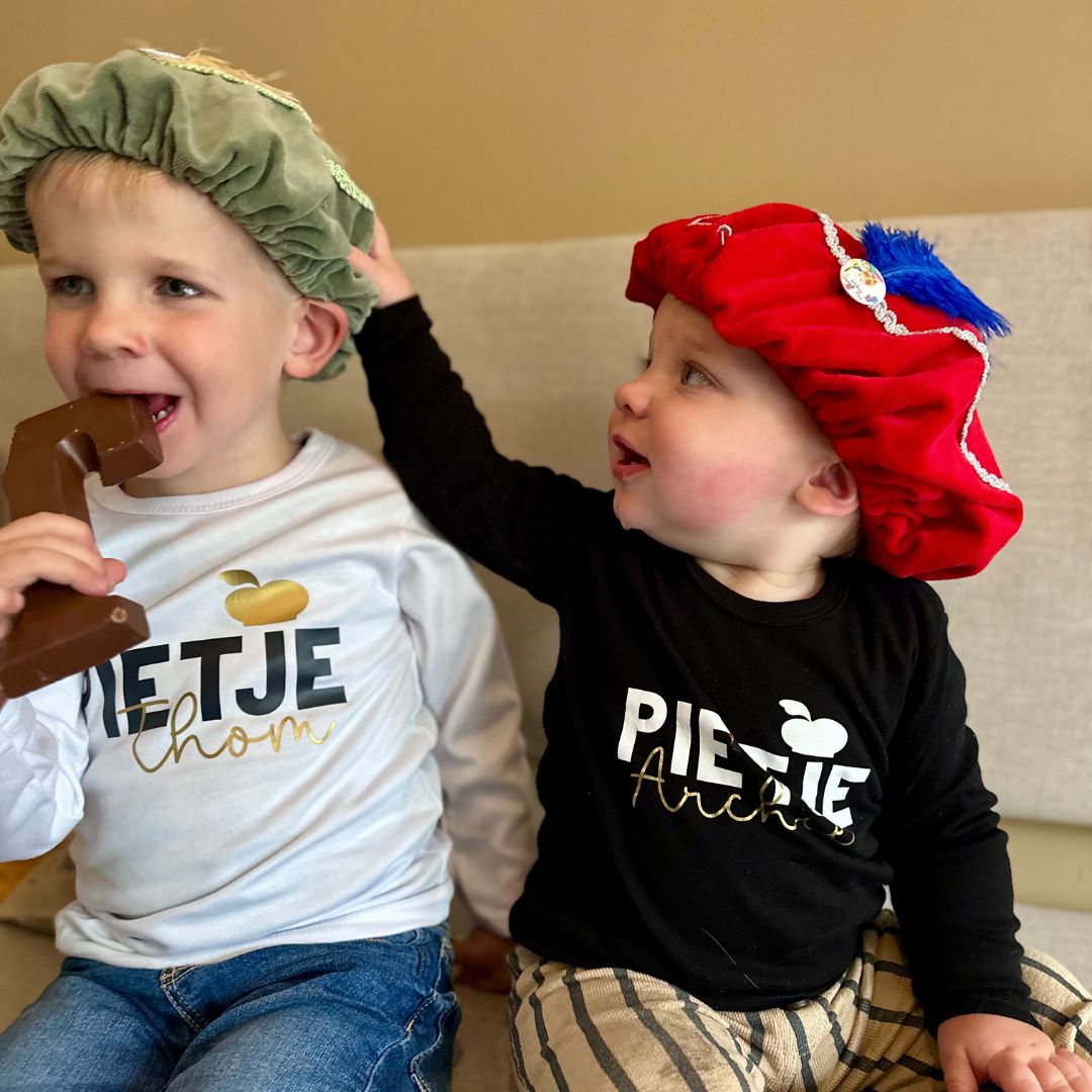 Pietenshirt met naam lange mouw (verschillende kleuren)
