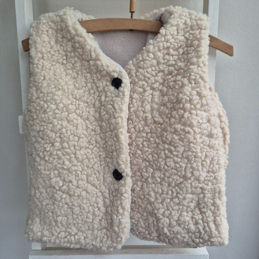 Teddyvest met naam (verschillende kleuren) - maat 92/98