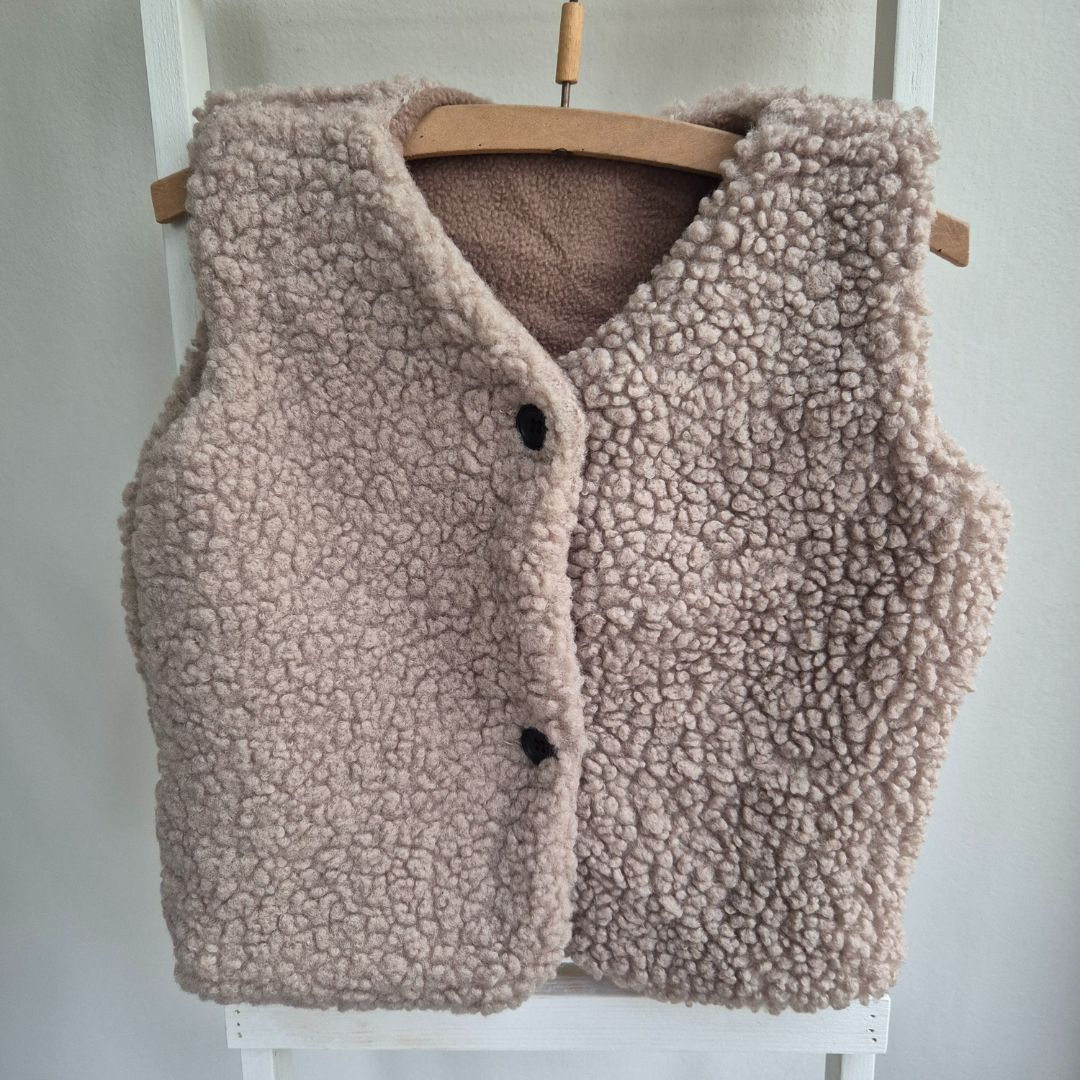 Teddyvest met naam (verschillende kleuren) - maat 92/98