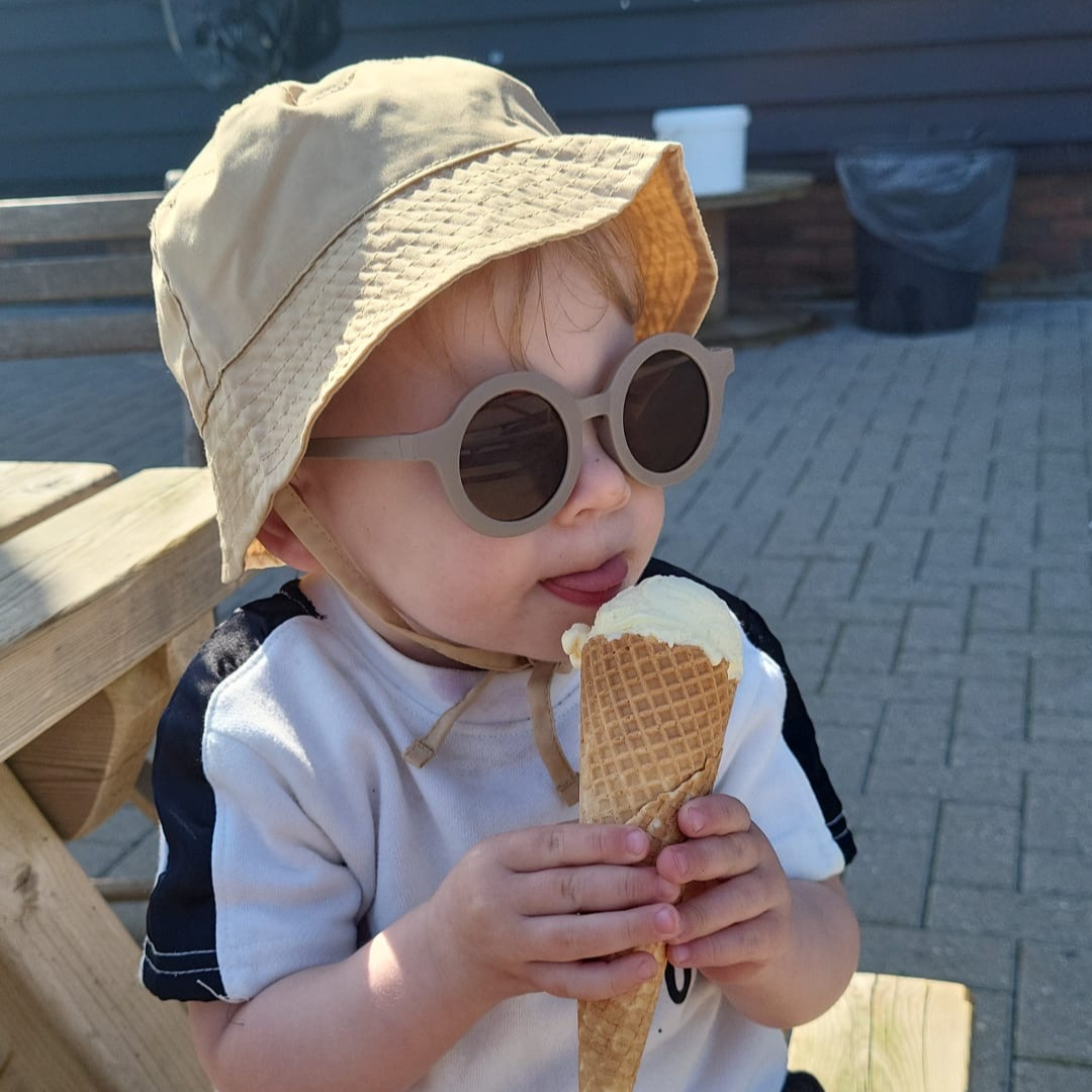 ACTIE: Zonnehoedje met naam - zand